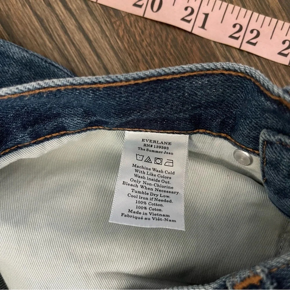 Everlane The Summer Distressed Jeans size 26 Regular - Picture 8 of 9